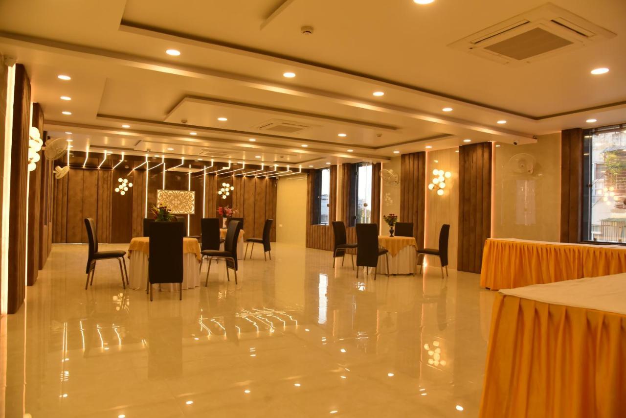 Hotel Nexus L Hotels In Charbagh Λάκναου Εξωτερικό φωτογραφία