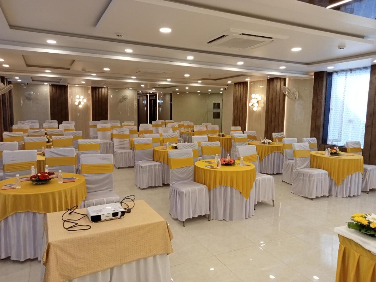 Hotel Nexus L Hotels In Charbagh Λάκναου Εξωτερικό φωτογραφία