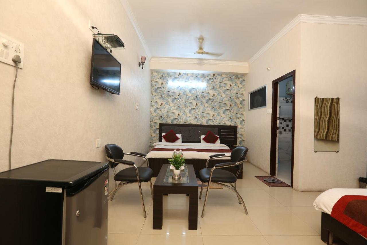 Hotel Nexus L Hotels In Charbagh Λάκναου Εξωτερικό φωτογραφία