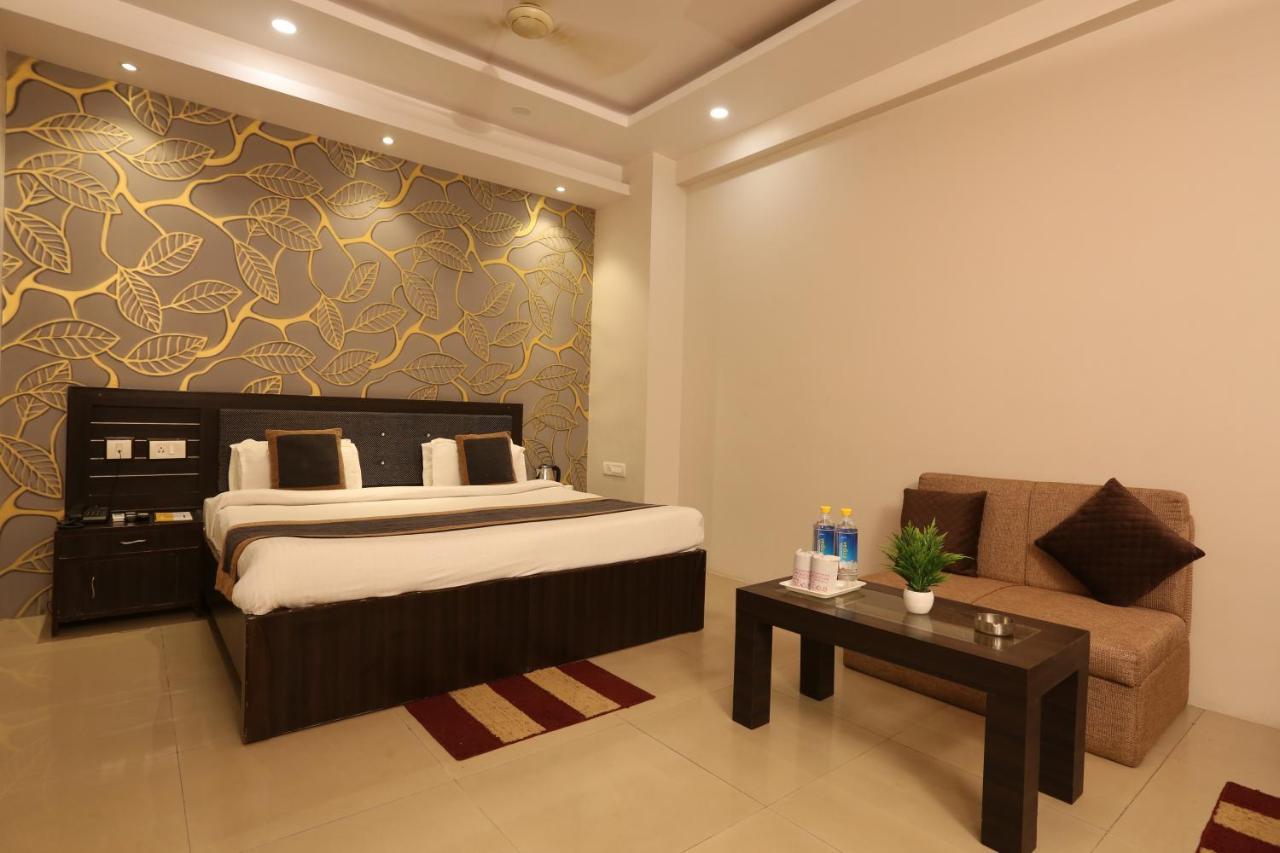 Hotel Nexus L Hotels In Charbagh Λάκναου Εξωτερικό φωτογραφία